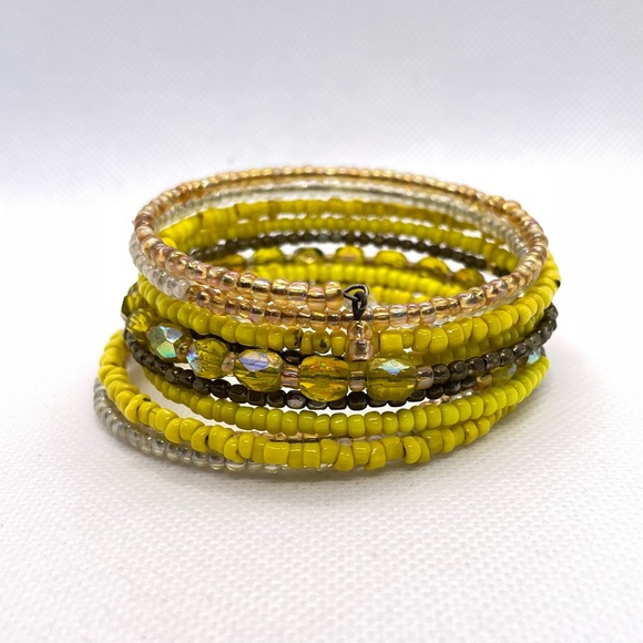 Yellow, peach and clear multi layer beaded bracelet!Jewelry Discount in Listing! - Picture 2 of 9